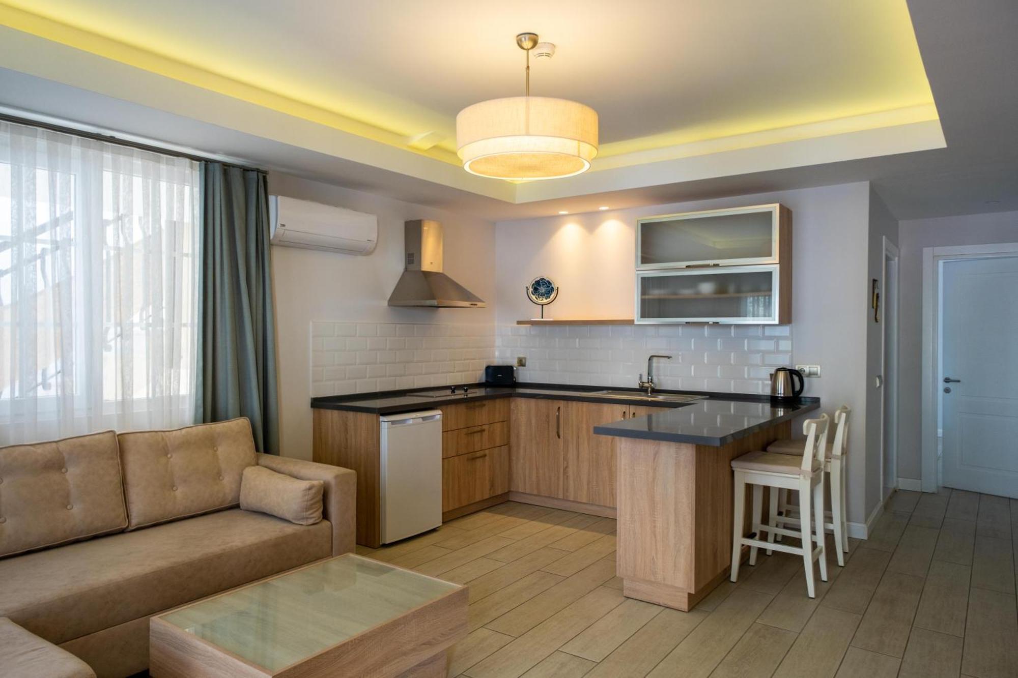 Sea Breeze Hotel And Apartments โอลลุนเดนิซ ภายนอก รูปภาพ